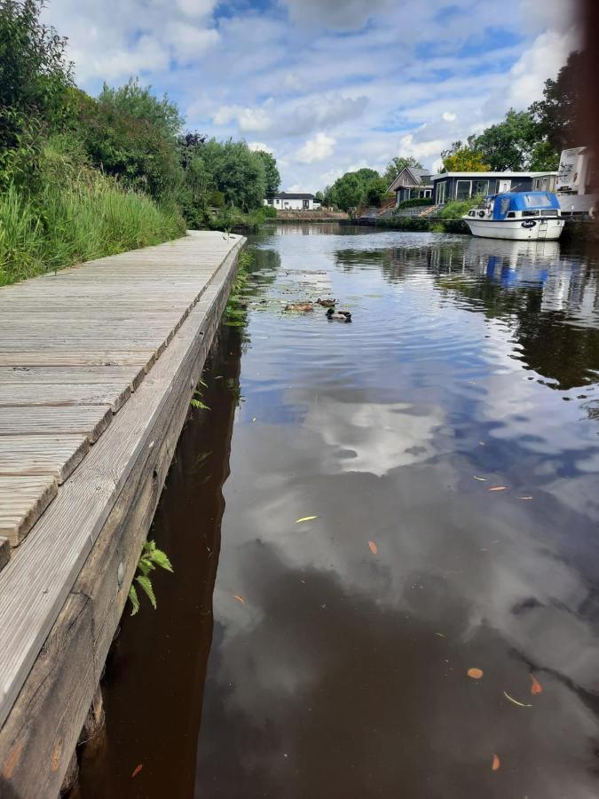 Waterhuis Friesland Oudwoude Eksteriør billede